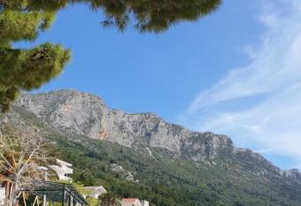 Vila Angel has Balcony rooms