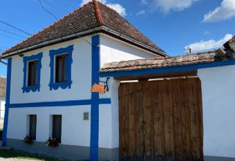 Casa de Vacanta FAMILY & FRIENDS has Balcony rooms