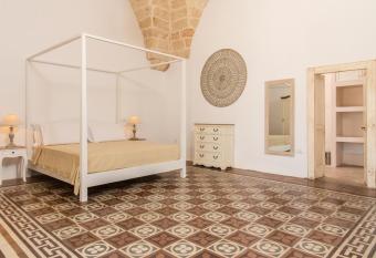 Di Lorenzi Albergo Diffuso has Balcony rooms