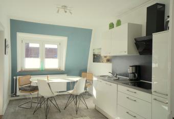 Ferienwohnung Ankerplatz am Schleswiger Dom allows 18 year olds to book a room