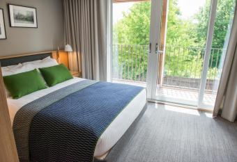 West Court- Jesus College allows 18 year olds to book a room