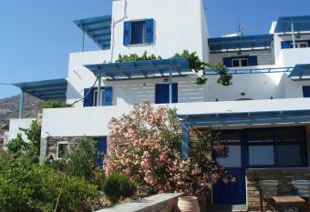 Helena s Apartments has Balcony rooms