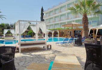 Paloma Blanca has Balcony rooms