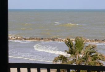 Hotel Canguro has Balcony rooms