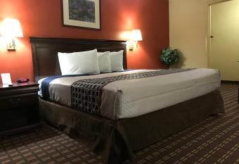 Palace Motel Dequeen has Smoking rooms