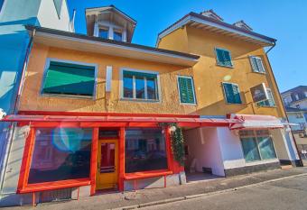 Blumenstrasse 22 has Smoking rooms