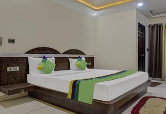 Treebo Trend Jalsa DLX Hoshangabad Road allows 18 year olds to book a room
