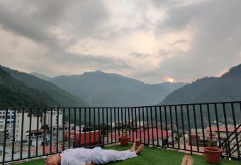 Blue Jay Hostel Rishikesh has Balcony rooms