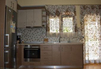 Petros House has Balcony rooms