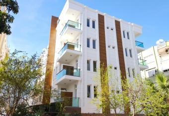 My New Hotel allows 18 year olds to book a room