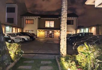 Hotel Calle Angosta allows 18 year olds to book a room