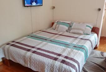 Nidza Vranjanac allows 18 year olds to book a room