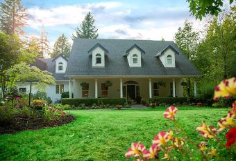 The Inlet Bed & Breakfast allows 18 year olds to book a room