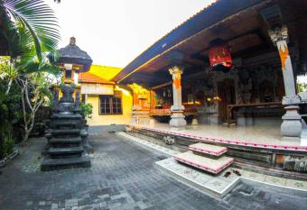 Leyeh Leyeh Homestay allows 18 year olds to book a room