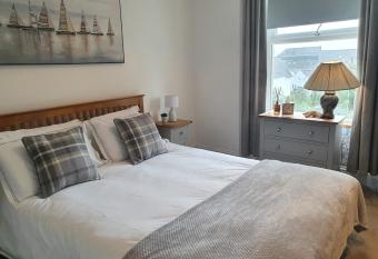 Beachcomber B&B allows 18 year olds to book a room