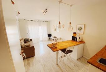 Tropical Estudio Euroviajeros has Balcony rooms