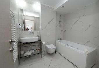 Hotel Alexandar II has Balcony rooms