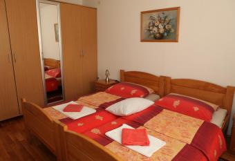 Apartman Matej has Smoking/Balcony rooms