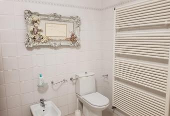 B&B Tenuta Madiba has rooms with a private hot tub