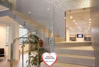 Best Western Plus Borgolecco Hotel has Smoking rooms