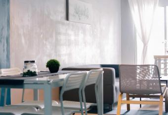 TheDaun Homestay Seri Iskandar, Perak has Balcony rooms