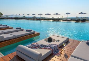 Gennadi Grand Resort allows 18 year olds to book a room