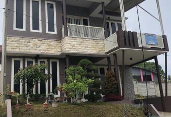 Villa Kusuma Hill A8 has Balcony rooms