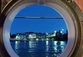 Chambres d h  tes sur la Meuse    bord de la P  niche Formigny allows 18 year olds to book a room