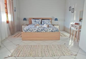 iHOME has rooms with a private hot tub