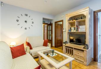 Paseo Antzieta 31. 1E allows 18 year olds to book a room
