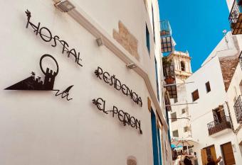Hostal La Garita allows 18 year olds to book a room