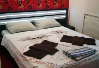 CoquetteHouse Gara de Nord has Smoking/Balcony rooms