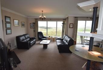 The Links Apartment Portrush has Balcony rooms