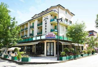 Hotel Ambra has Balcony rooms