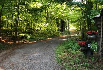 Country Living has Balcony rooms