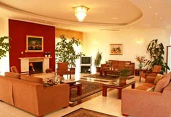 Kornilios Istron Hotel has rooms with a private hot tub