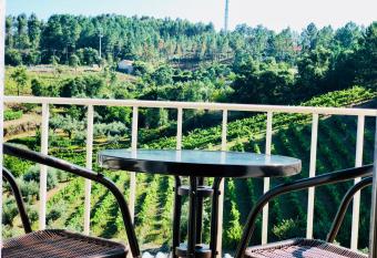 Suites Do Pinhal allows 18 year olds to book a room