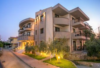 Thalassies Nouveau has Balcony rooms