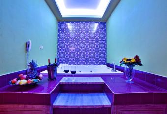 Centro Vacanze Poker has Balcony rooms