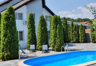 GreenWood Residence has Balcony rooms