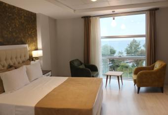 Alarga APART HOTEL has Balcony rooms