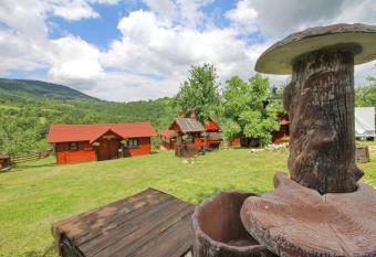 Malo selo Bojanovi  i has Balcony rooms