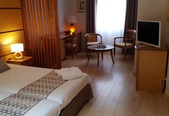 Hotel Eden has Balcony rooms