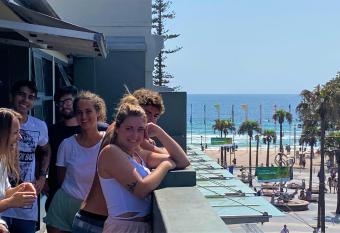 Boardrider Backpackers and Budget Motel has Balcony rooms