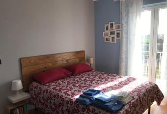 casa vacanze tra mare e cultura vicino roma has Balcony rooms