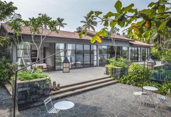 976 Panangad has Balcony rooms