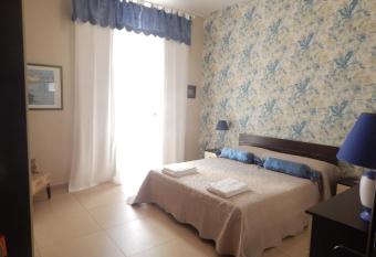 B&B Vicolo della Neve has Balcony rooms