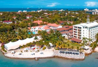 Coral Beach Hotel Dar Es Salaam has Balcony rooms