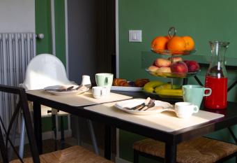 La bicicletta Rossa B&B has Balcony rooms