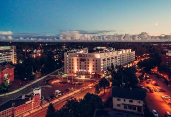 Original Sokos Hotel Vantaa allows 18 year olds to book a room